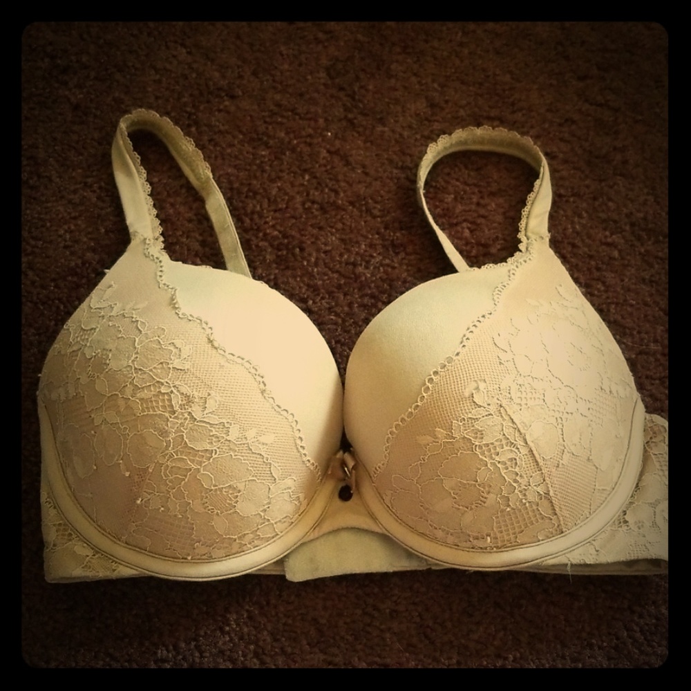 Victoria's Secret Bra nude 32dd